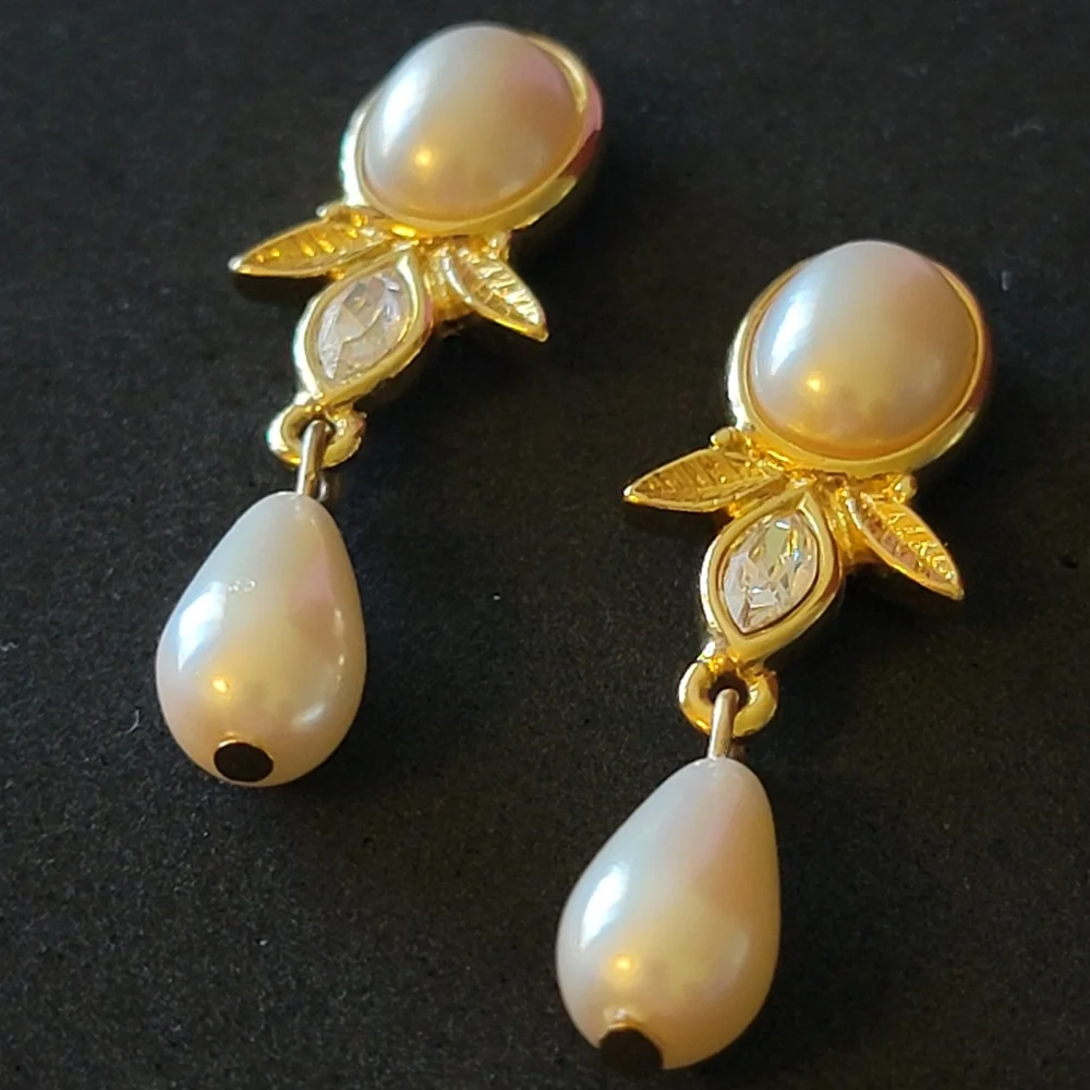 Marvella Signed Vintage Faux Pearl Gold Tone Leaf Drop Earrings Marquise Crystal